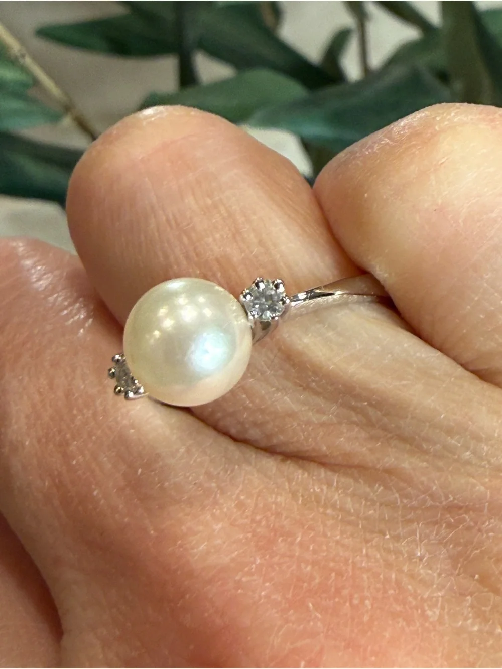 Diamond Pearl Ring in White Gold